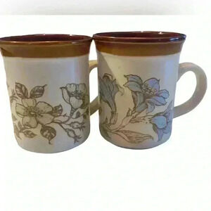 Two Vintage Biltons England  Coffee Mug Tea Cup Beige with Flowers Like new